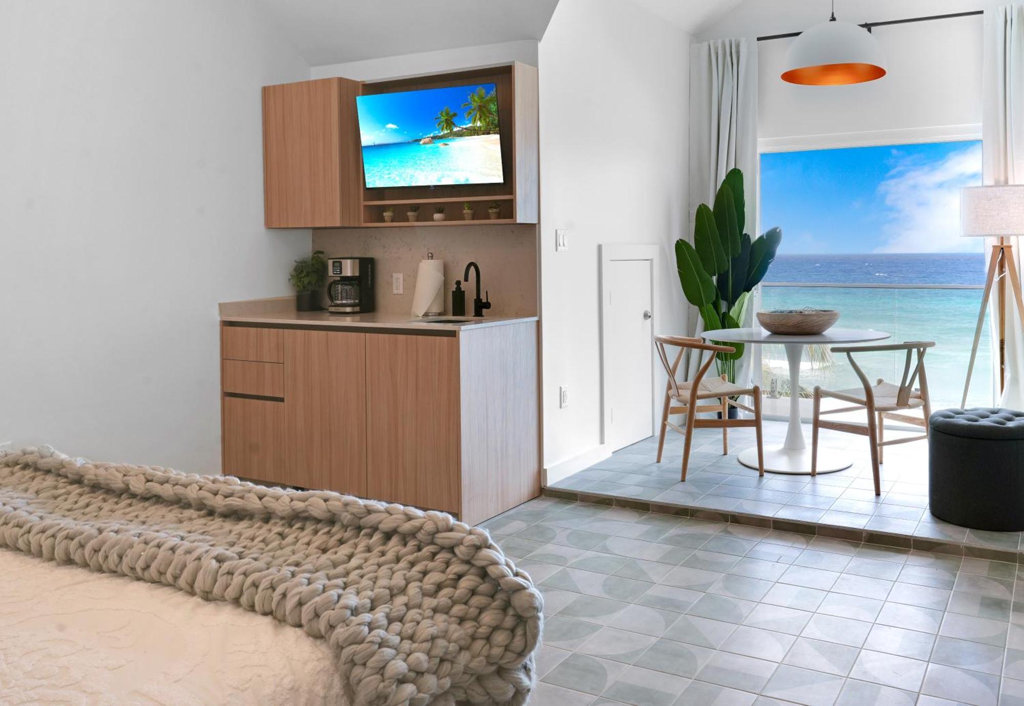 Cobalt Coast Resort West Bay Esterno foto