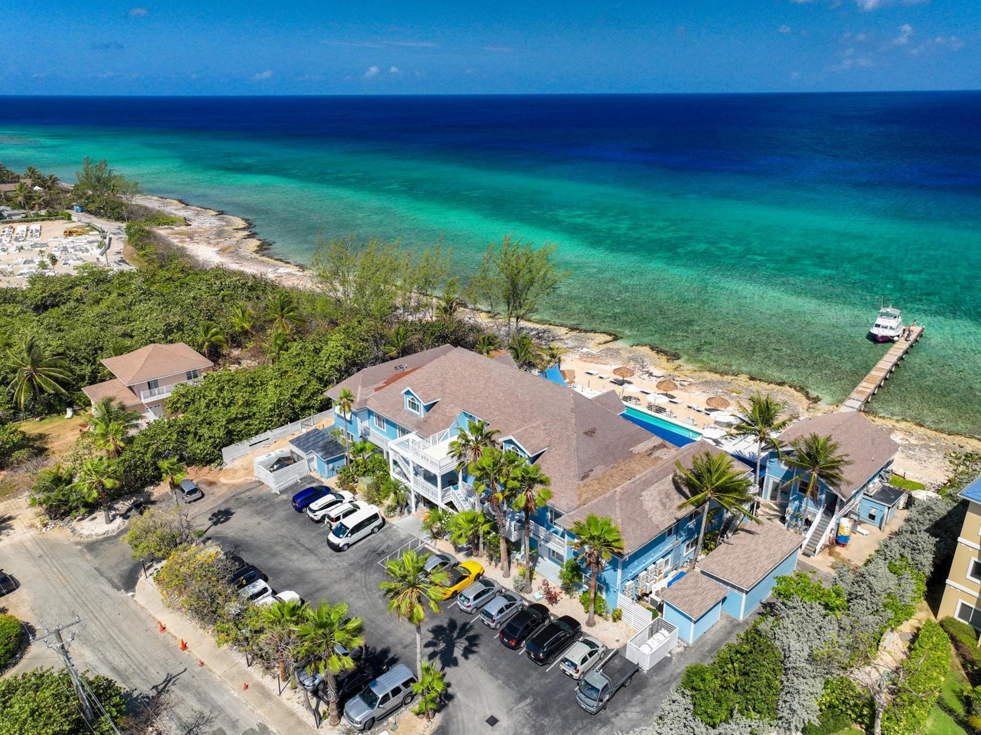 Cobalt Coast Resort West Bay Esterno foto