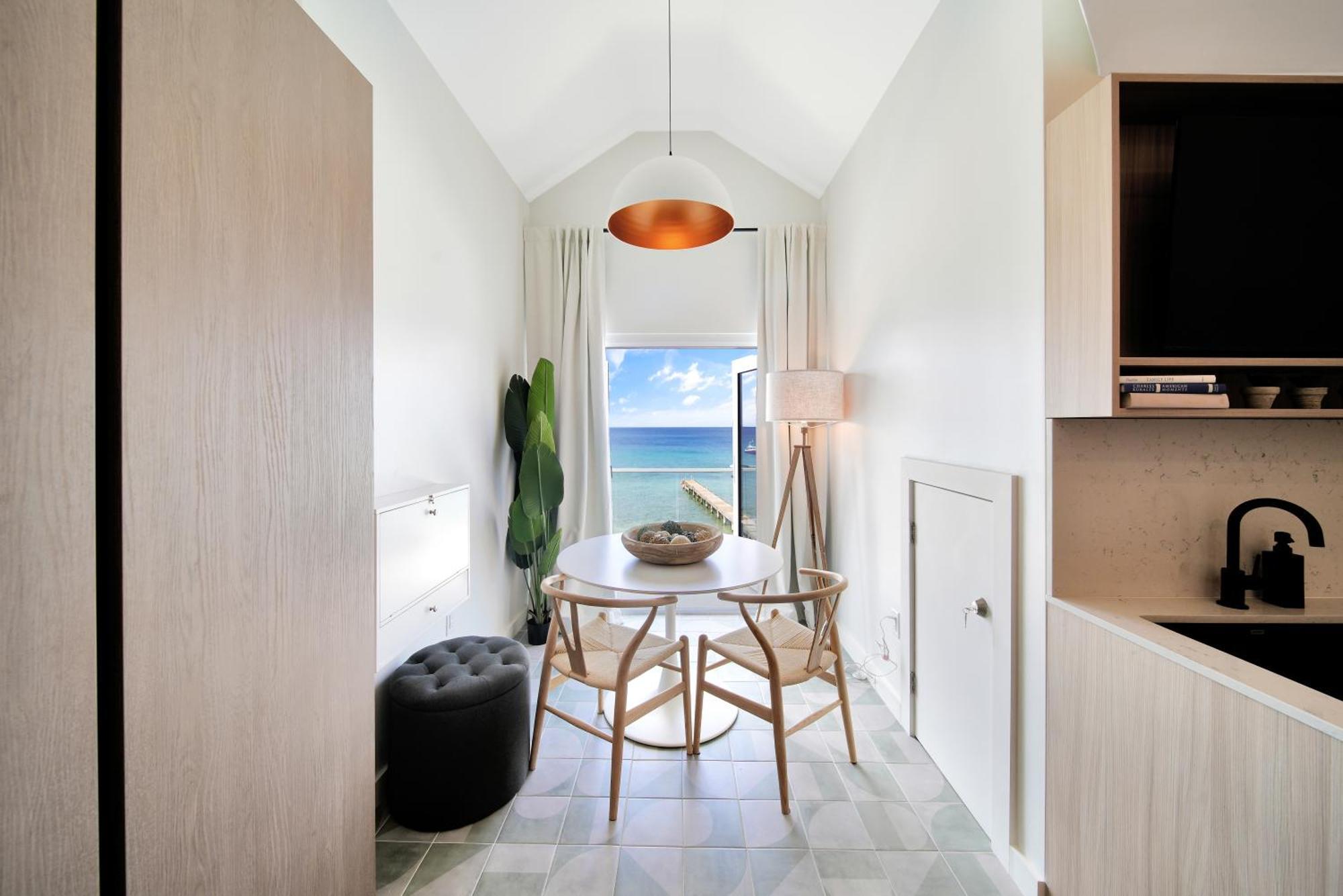 Cobalt Coast Resort West Bay Esterno foto