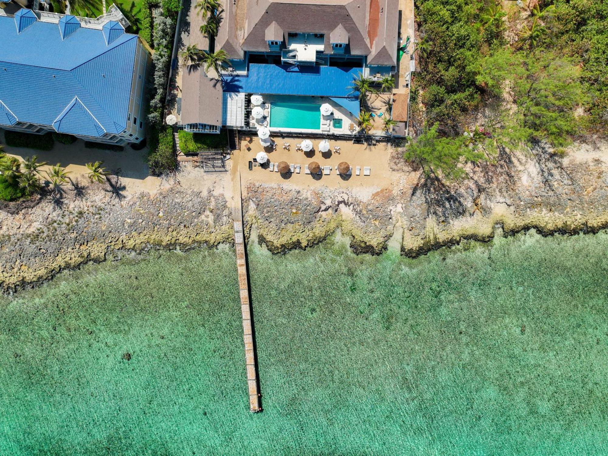 Cobalt Coast Resort West Bay Esterno foto